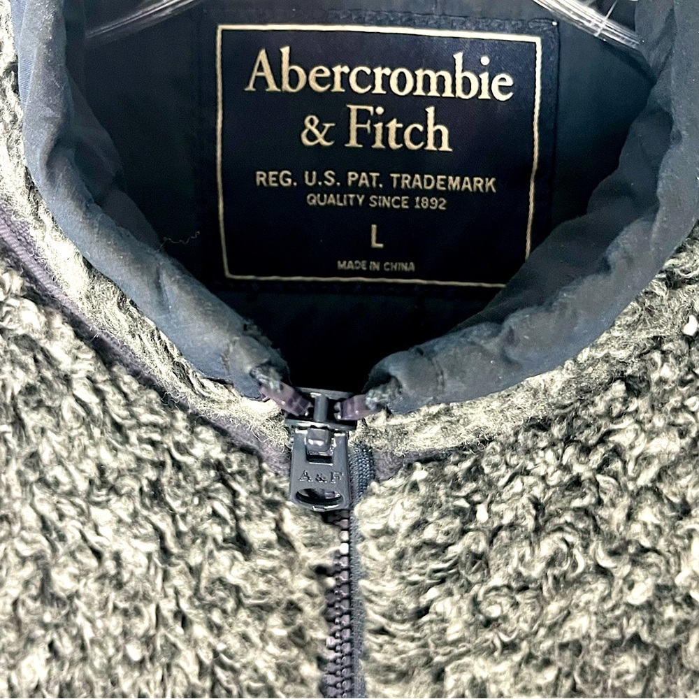 Abercrombie & Fitch Women’s Nubby Sherpa Jacket Full Zip  L Gray With Black Trim - Picture 5 of 10